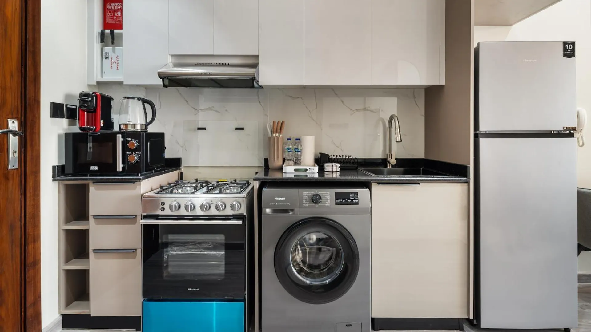 Trendy Studio Apartment In Binghatti Crystals Dubai