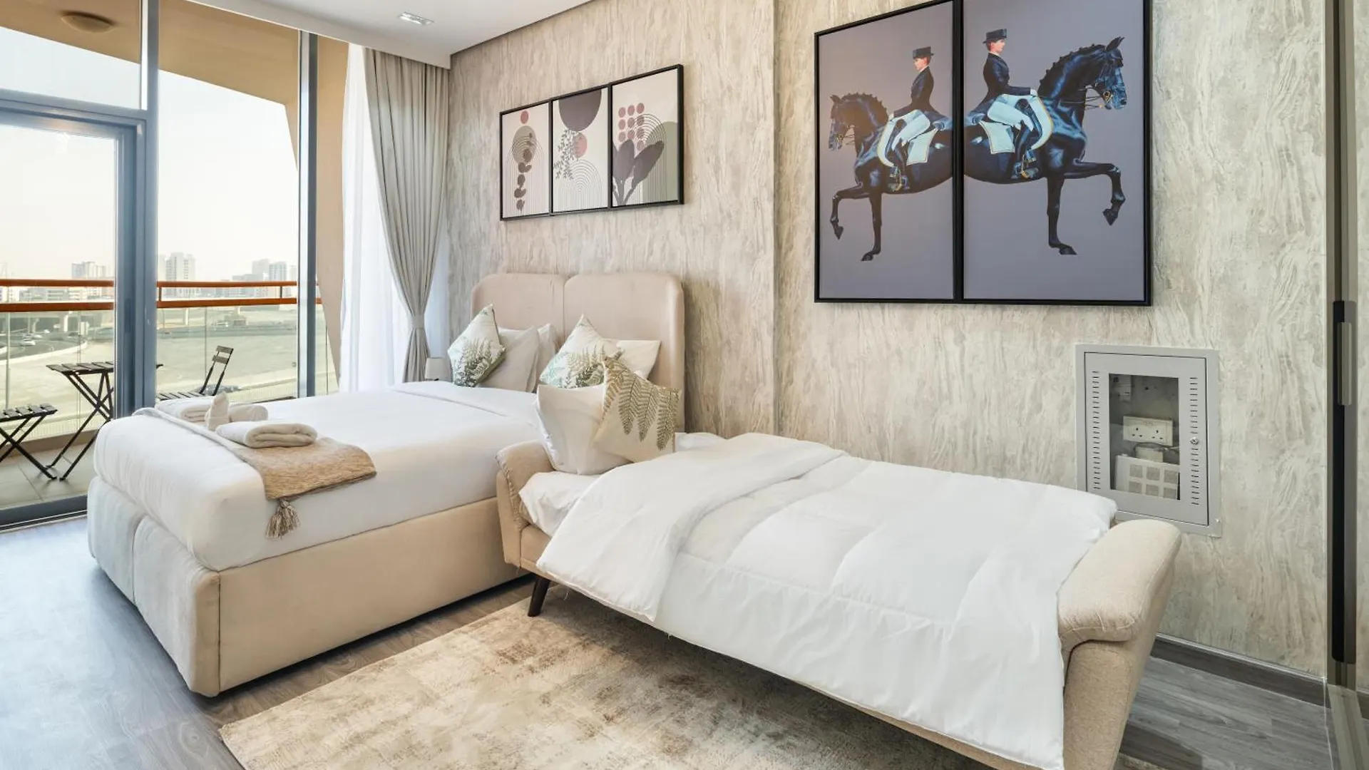 Trendy Studio Apartment In Binghatti Crystals Dubai United Arab Emirates