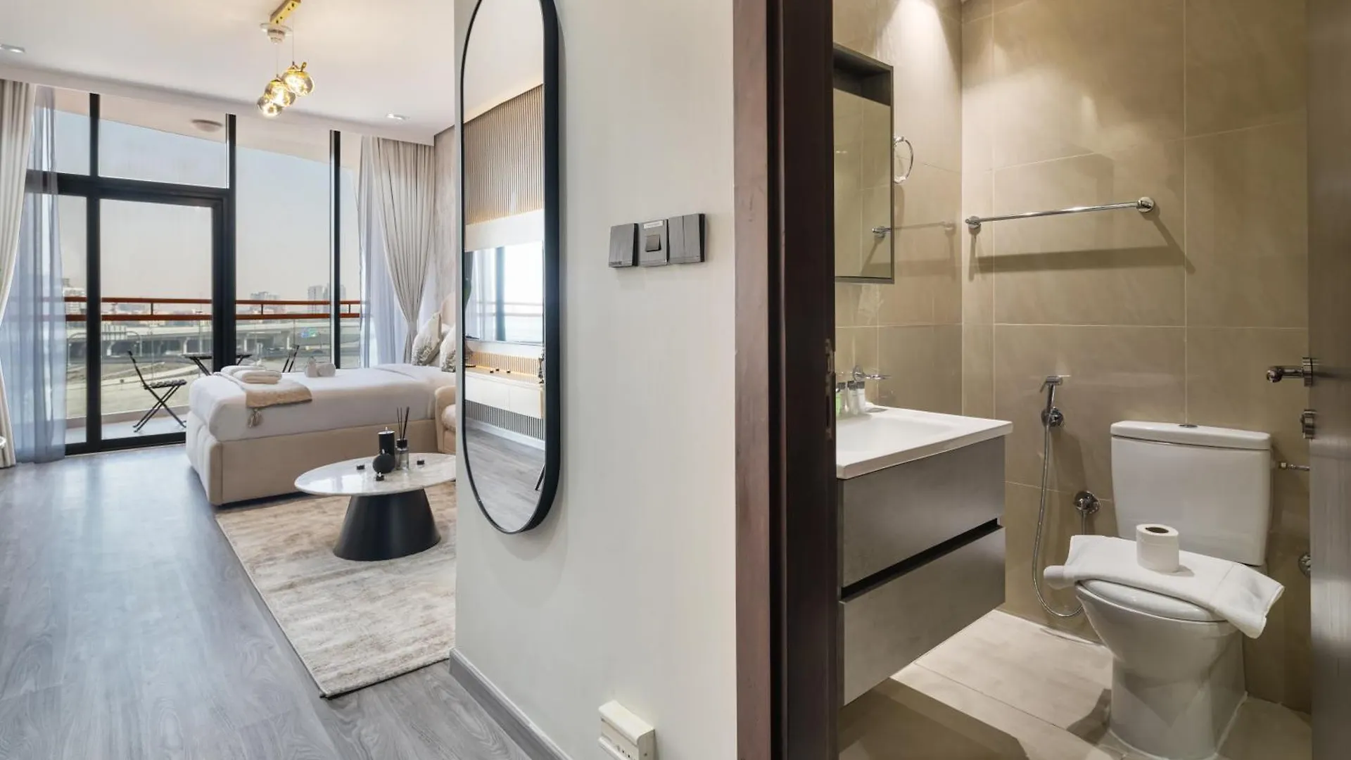 Trendy Studio Apartment In Binghatti Crystals Dubai