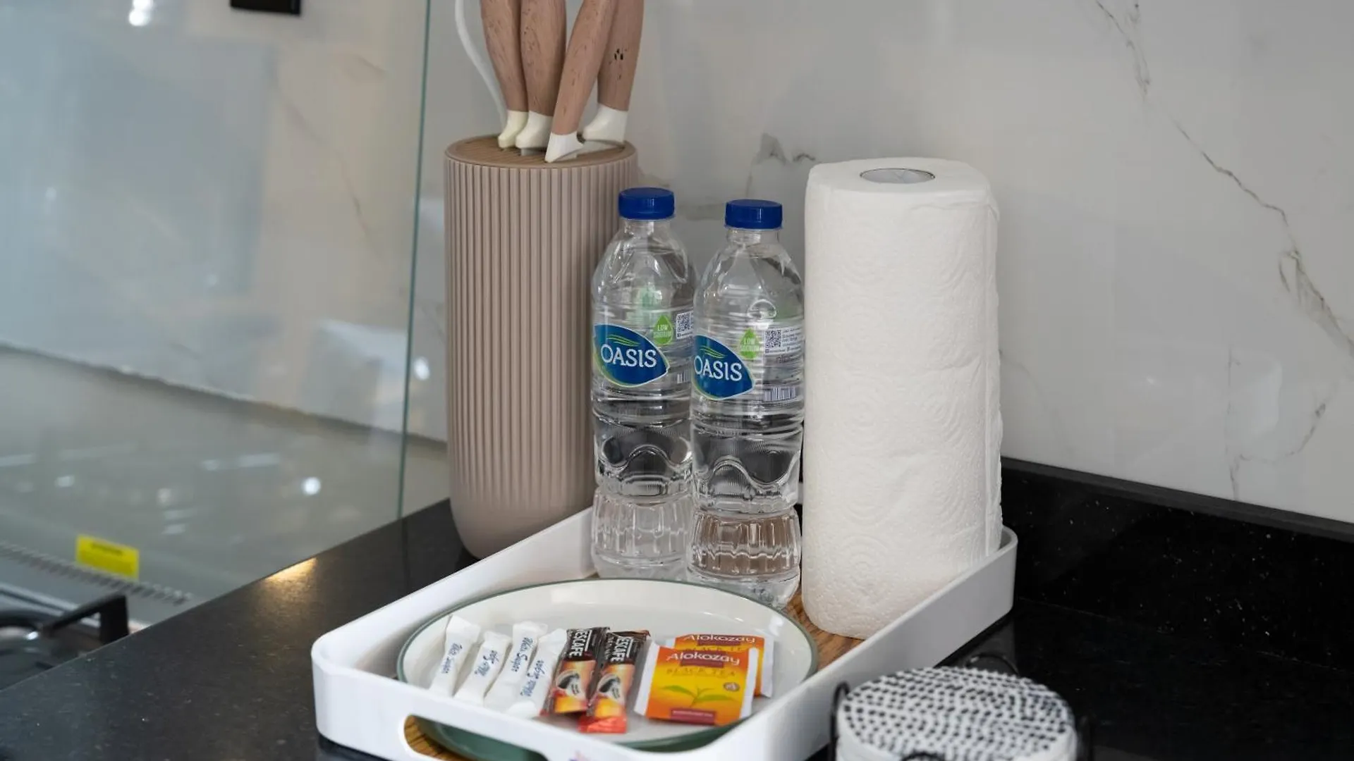 Trendy Studio Apartment In Binghatti Crystals Dubai